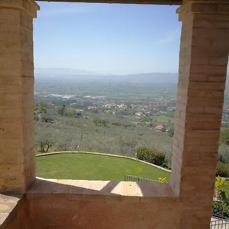 Villa Domus Clara Asís